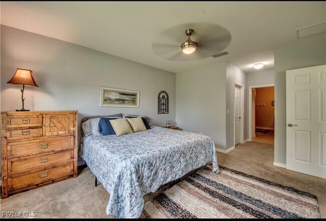 Foto del edificio - 233 SE 3rd St