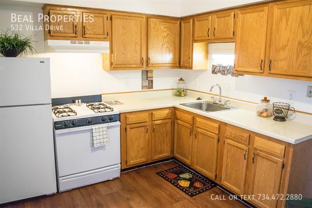 Building Photo - 532 Villa Dr