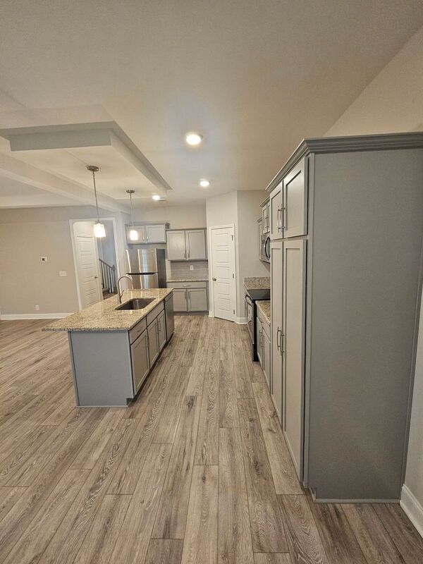 Building Photo - 4043 Ft Sumter Dr