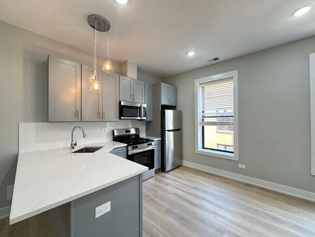 Foto del edificio - 419 W Belden Ave