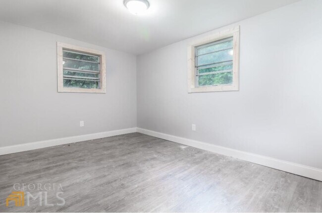 Foto del edificio - 3745 Feldwood Pl