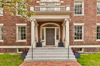 Building Photo - 17 Farrar St