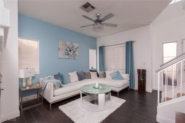 Foto del edificio - 6513 Angel Mountain Ave