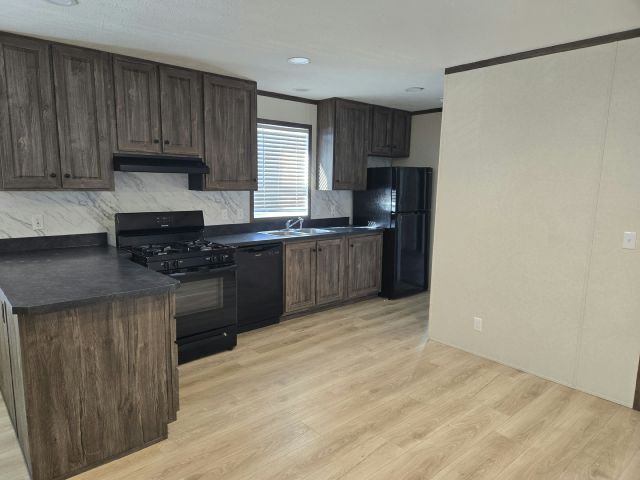 Foto del edificio - 165 Skyline Dr