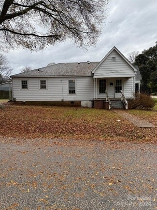 Building Photo - 703 Louise Ave