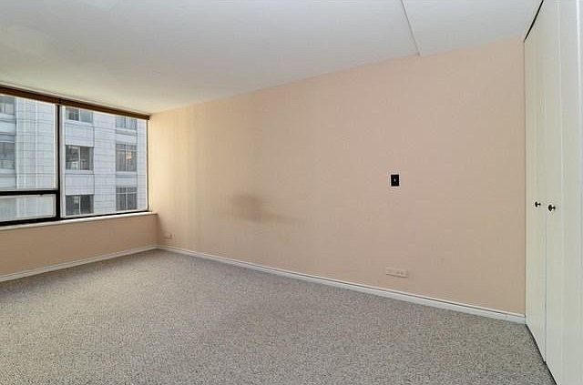 Bedroom - 233 E Erie St