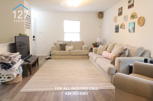 Foto del edificio - Conveniently Located Single Family Home with lots of space!