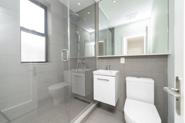 Photo - Top-tier and unique apartment with 'metal-object'