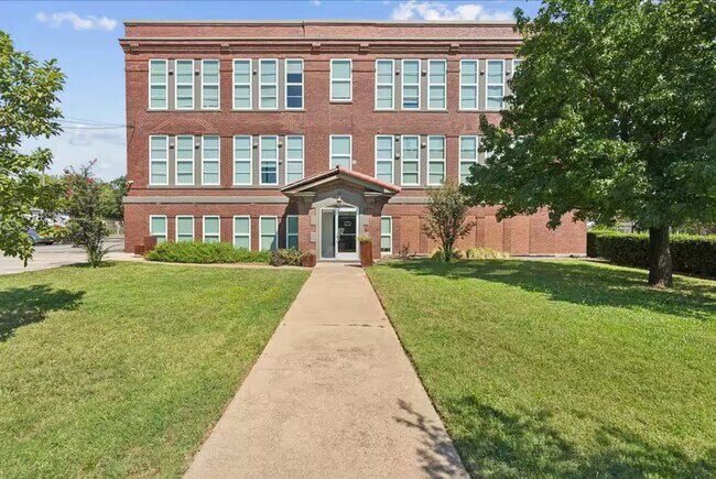 Foto del edificio - 1403 Corinth St