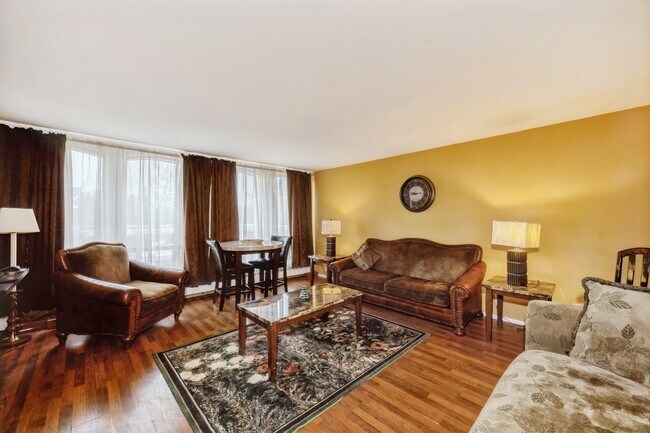 Foto del edificio - 1401 E 55th St