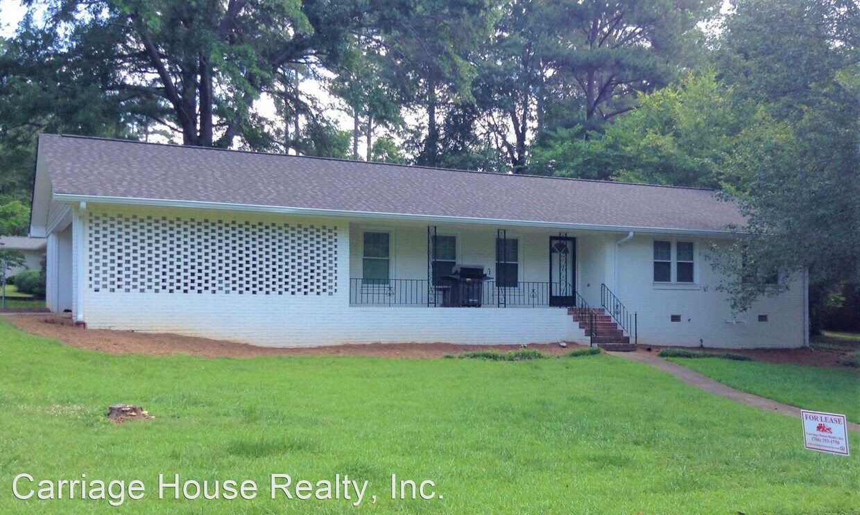 3 Br 2 Bath House 290 Davis Street House For Rent In Athens Ga Apartments Com