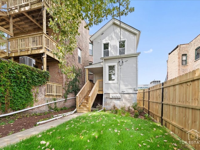 Building Photo - 3529 S Indiana Ave