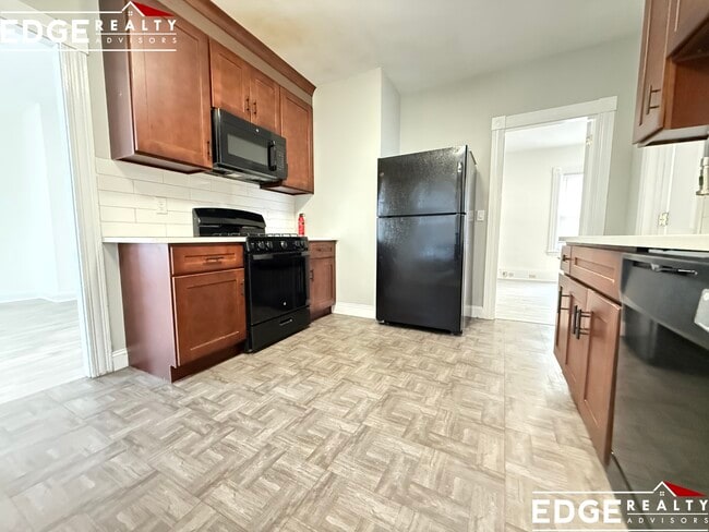 Photo - 76 Antwerp St Apartment