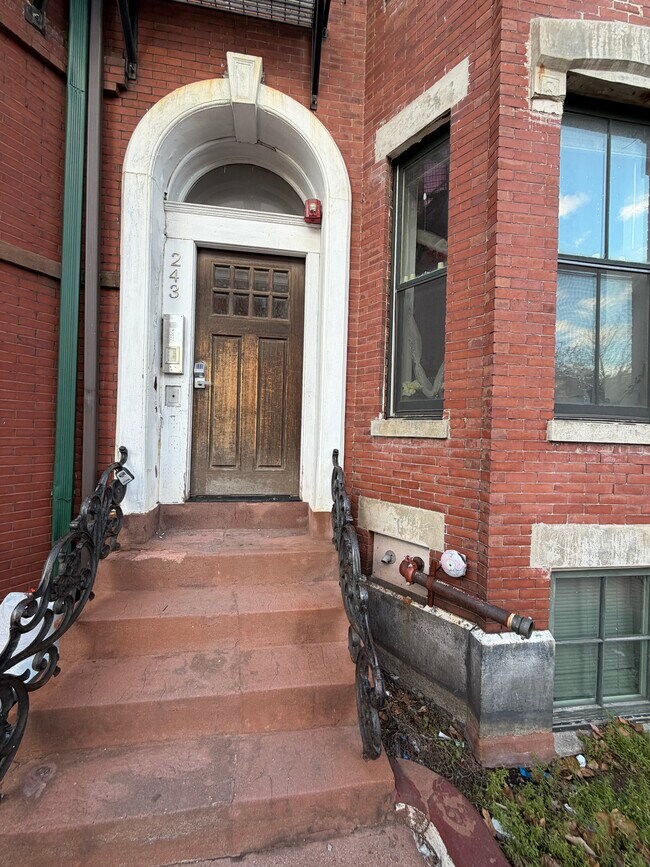 Foto del edificio - 243 Northampton St