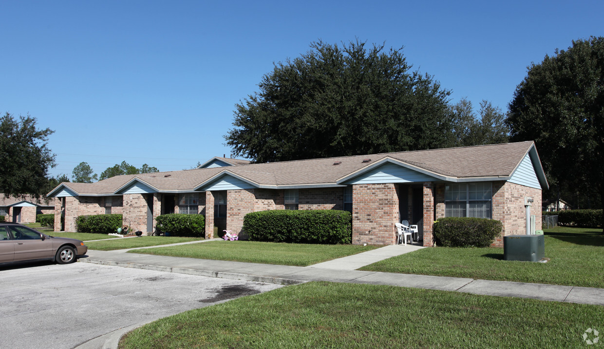 Building Photo - Middleburg Bluffs Apartment