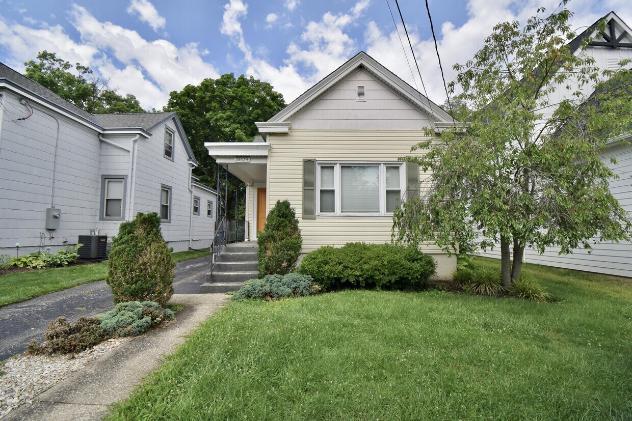 Primary Photo - 3829 Mt Vernon Ave