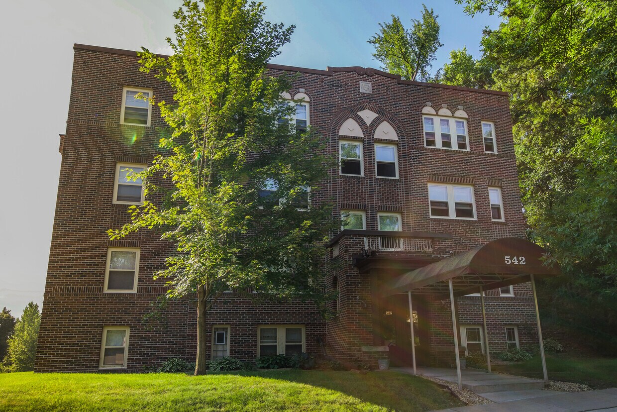 Primary Photo - Wolkowicz Realty