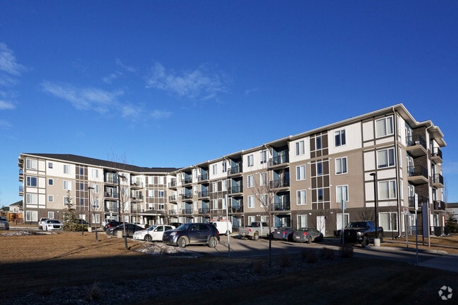 Photo du bâtiment - Airdrie Place Apartments