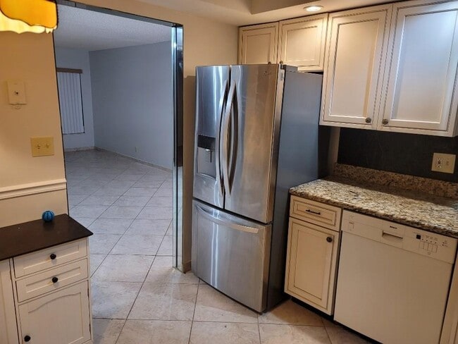 Foto del edificio - 8657 Boca Glades Blvd W