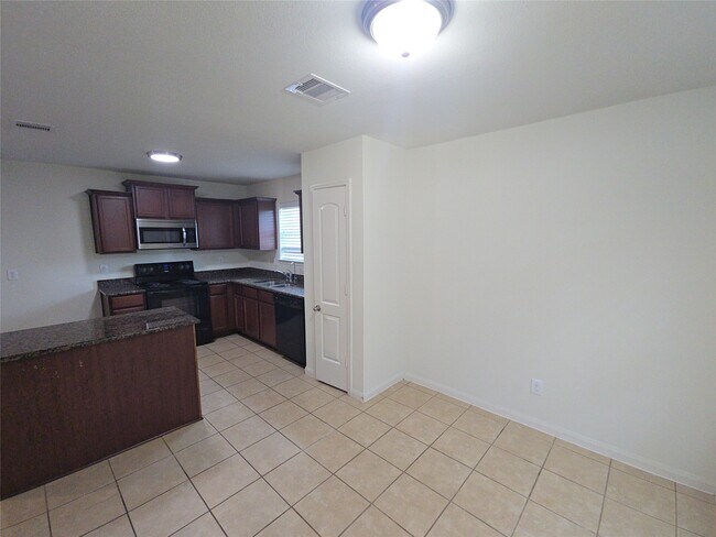Foto del edificio - 2303 Golden Brandy Ln