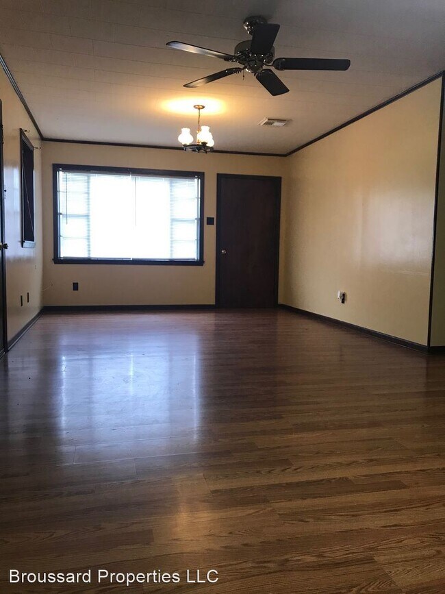 2727 W Gloria Switch Rd, Carencro, LA 70520 House Rental in Carencro