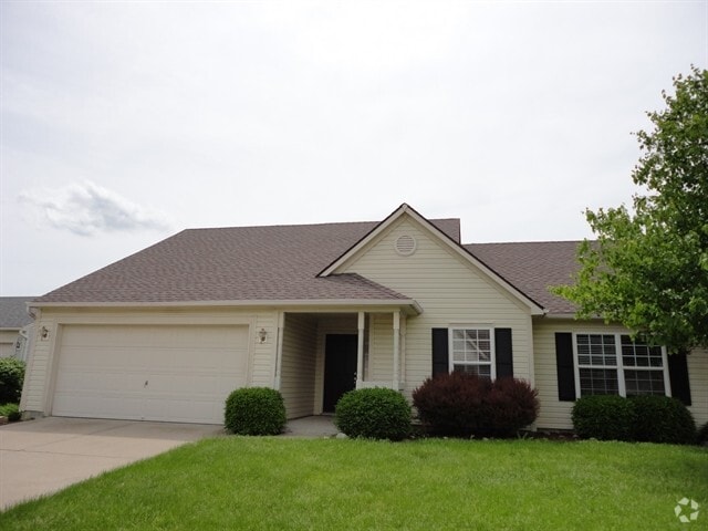 Building Photo - 8453 Trappers Ct