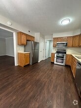 Building Photo - 3611-3613 Thornhill Cir E
