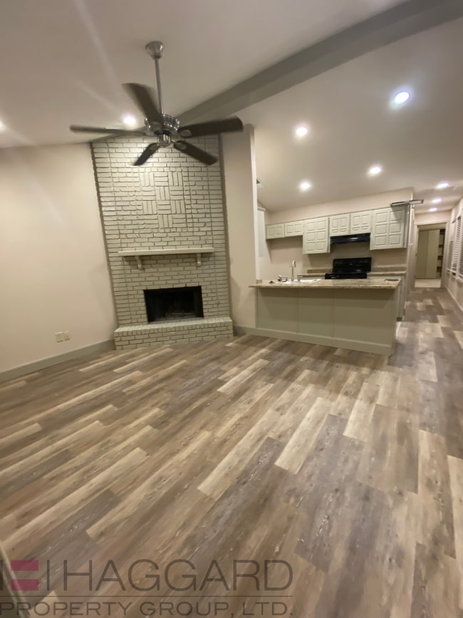 Building Photo - 8919 Thompson Cir