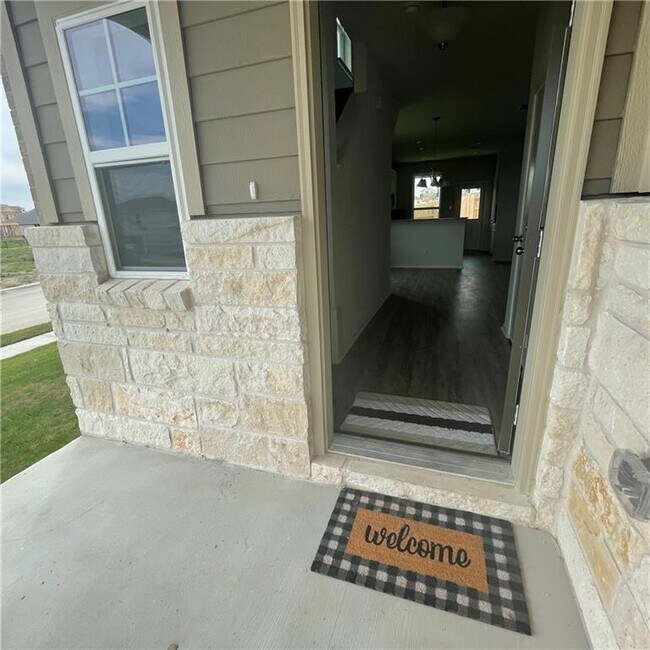 194 Longstraw Dr, Buda, TX 78610 House Rental in Buda, TX