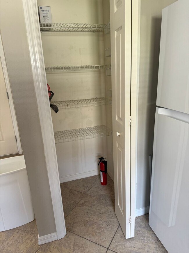 Foto del edificio - Beautiful 2-Bedroom, 2-Bathroom Home for R...