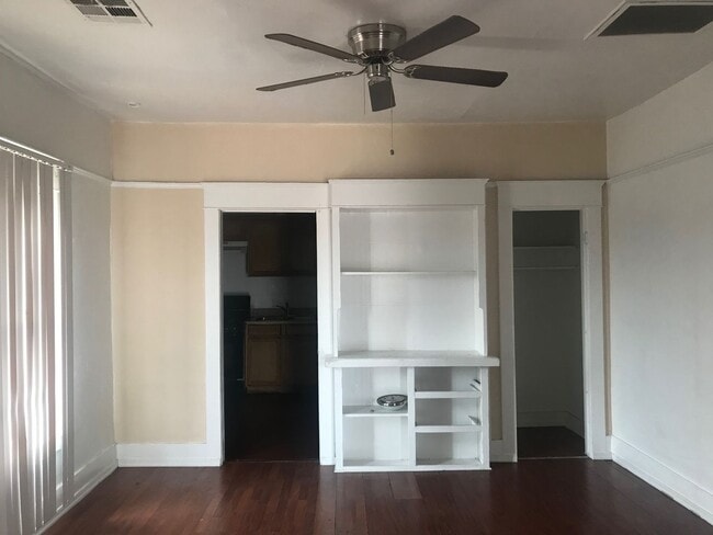 Building Photo - Phoenix 2 Bedroom