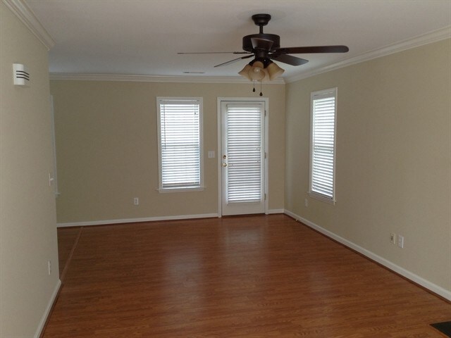 Foto del edificio - 3809 Hunt Chase Drive