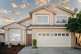 Foto principal - 4 Bedroom, 3.5 Bath Salinas Home