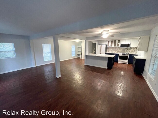 Foto del edificio - 2 br, 1 bath House - 4111 Sarasota Ave