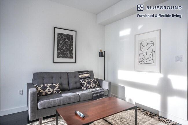 Building Photo - 123 Washington St