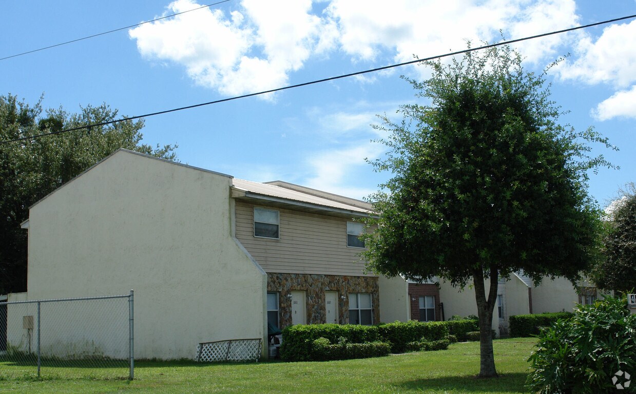 Foto principal - 1017 S Lake Anoka Blvd