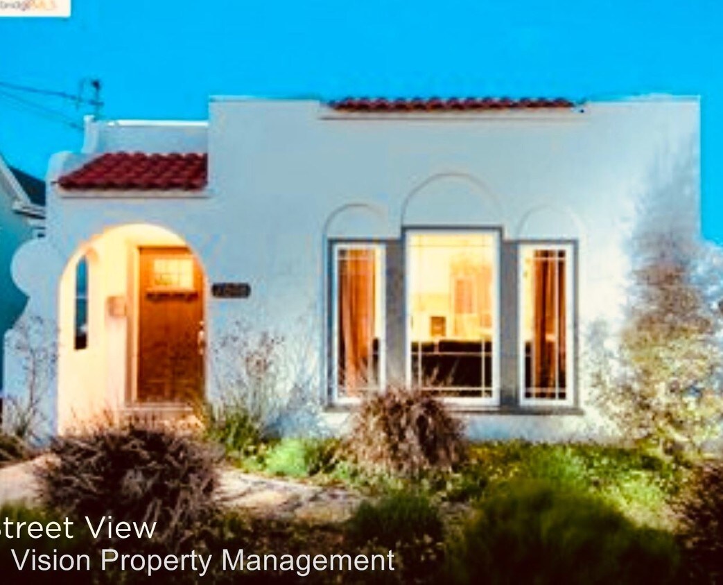 Foto principal - 4 br, 2.5 bath House - 2618 Maxwell Ave