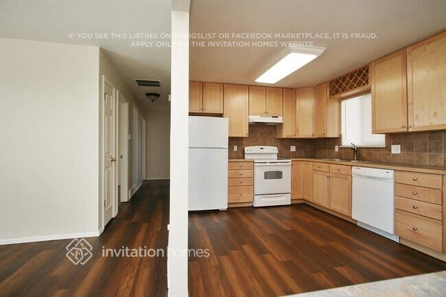 Foto del edificio - 13511 Sheridan Boulevard