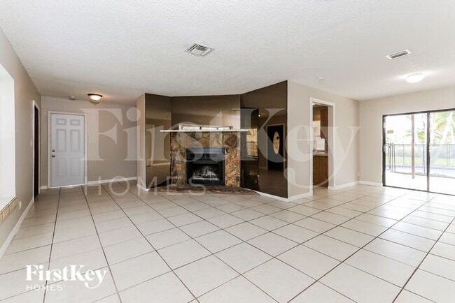 Building Photo - 242 Sandpiper Ave