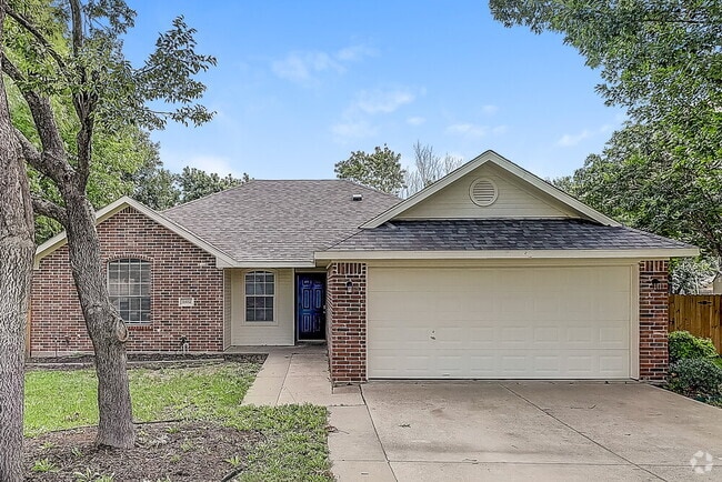 Building Photo - 1402 Stiles Ct