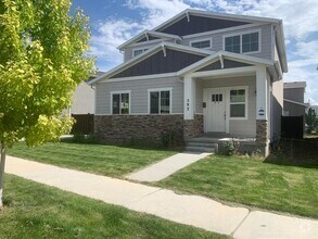 Building Photo - 593 W Life Dr