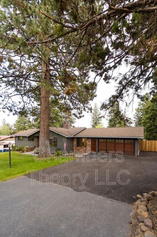 Building Photo - 1511 NW West Hills Ave