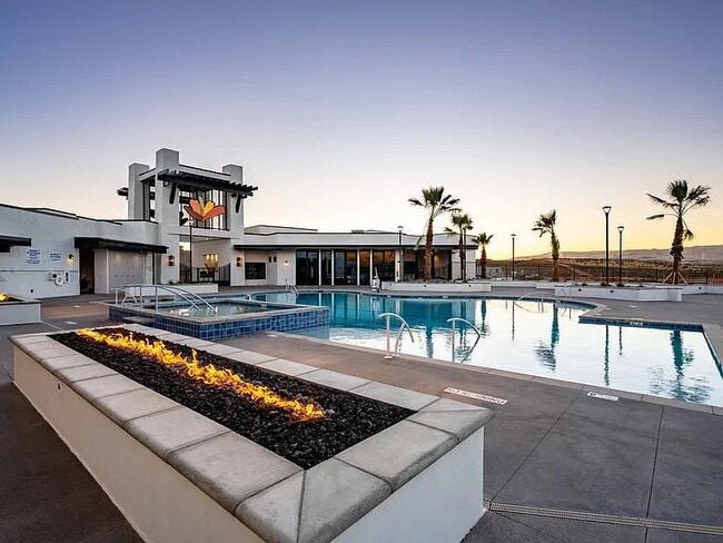 Building Photo - 5801 S Garnet Dr