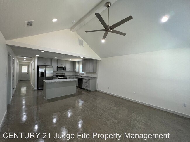 Building Photo - 3 br, 2 bath House - 827 Colorado River Drive