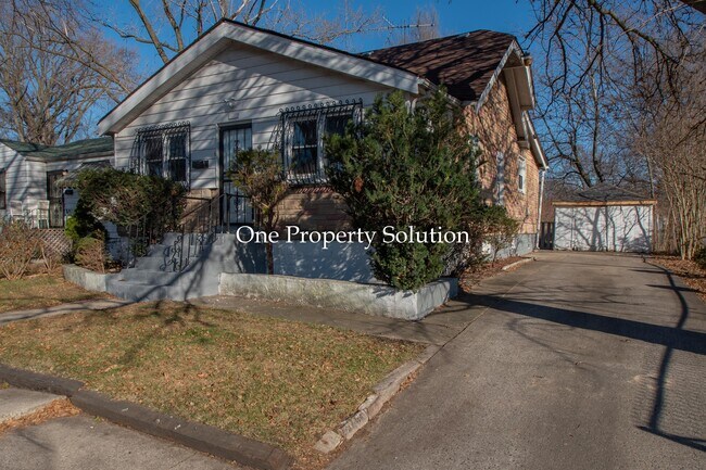 Building Photo - 361 Dallas St
