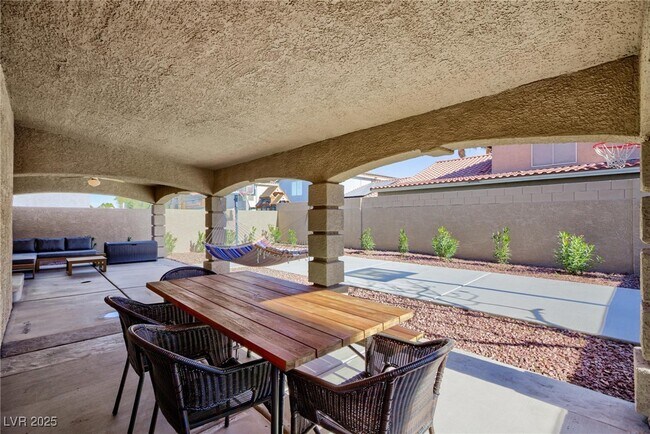 Foto del edificio - 9762 Silver Dusk Ct