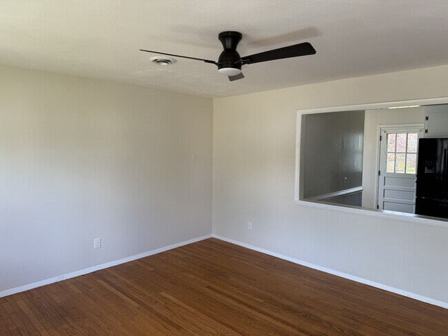 Foto del edificio - 118 N Linden Ave