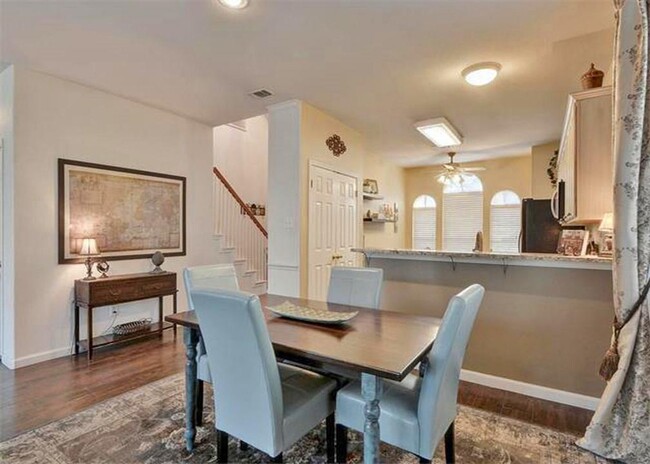 Building Photo - 7601 Shadowridge Run