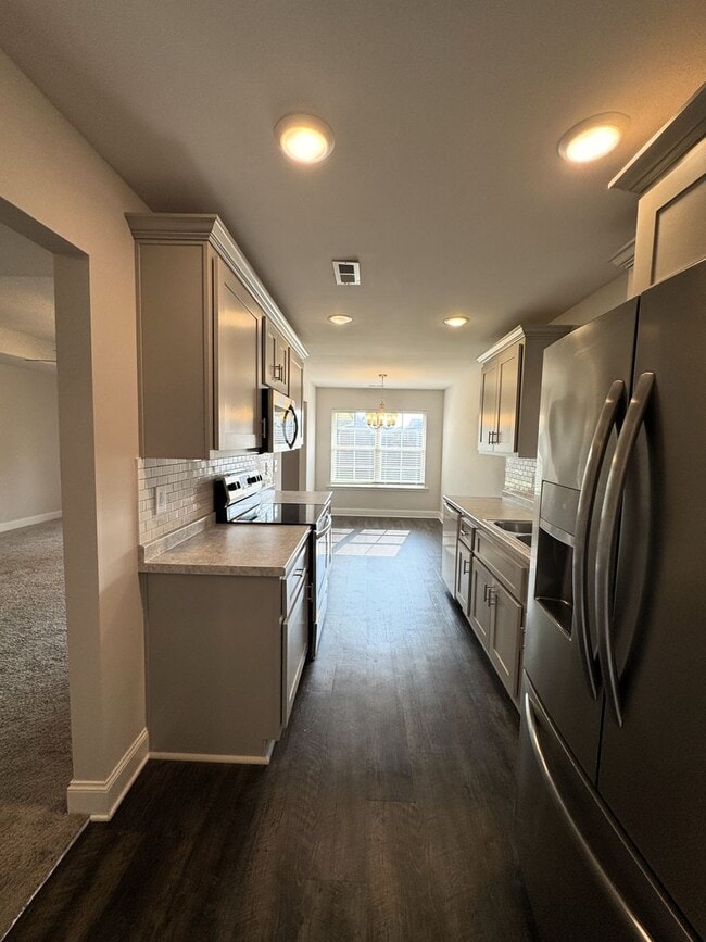 Building Photo - Available For Immediate Move-In!