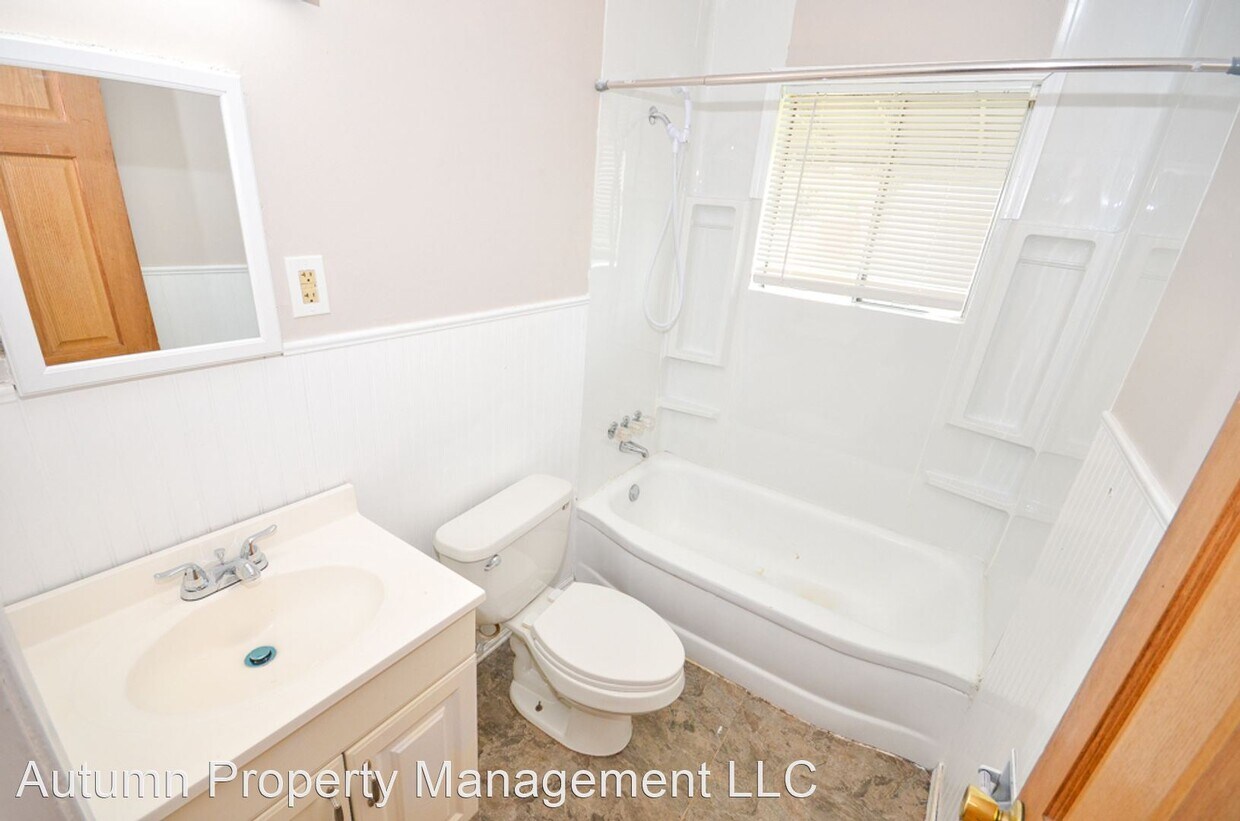 Building Photo - 3 br, 1 bath House - 7803 Roosevelt